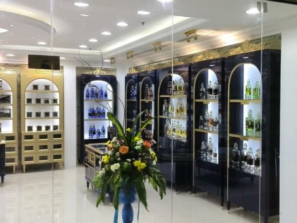 Abdul Samad Al Qurashi Showroom
