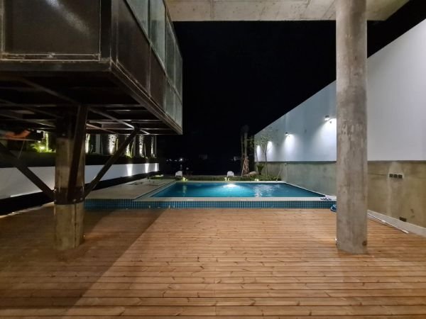 Modern Villa with Pool – 2
